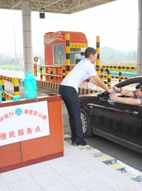 某高速公司收費站高清車牌監控